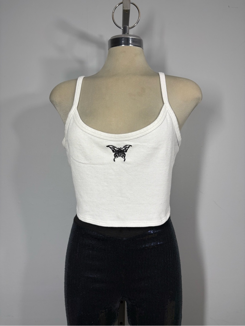 Garage White Ribbed Butterfly Crop Tank Size XL